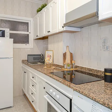 Sunny In Centre, Free Wifi, Commun Pool Torrevieja